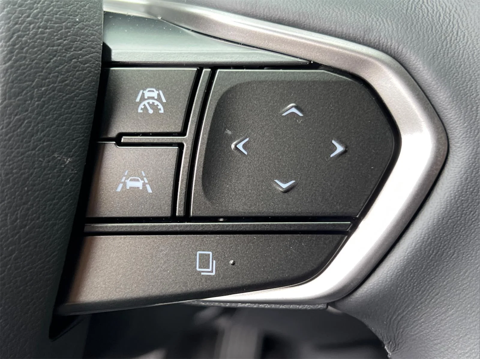 New 2026 Eminent White Pearl Lexus RX 350h Premium+ image 18