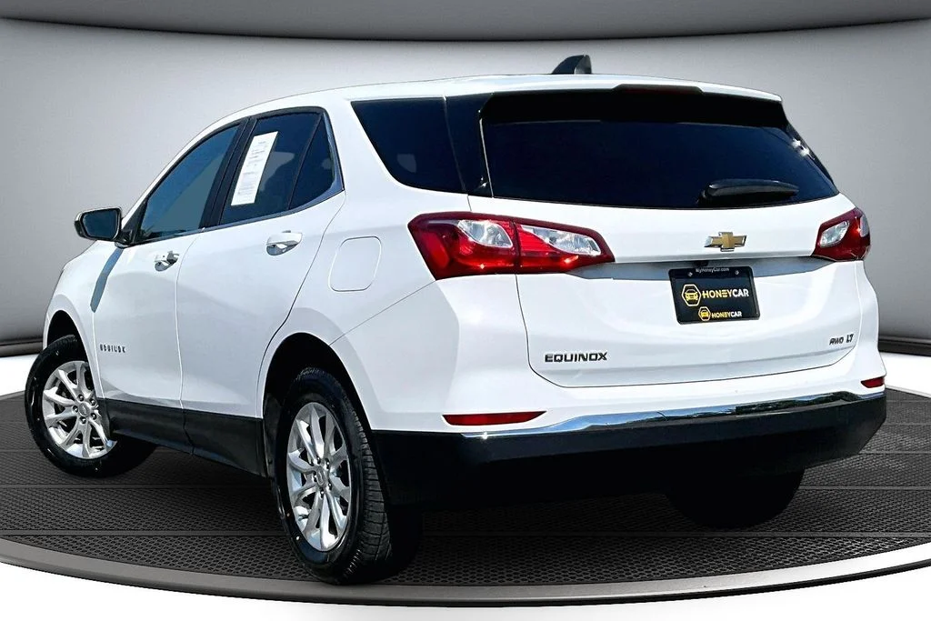 Used 2021 White Chevrolet LT image 4