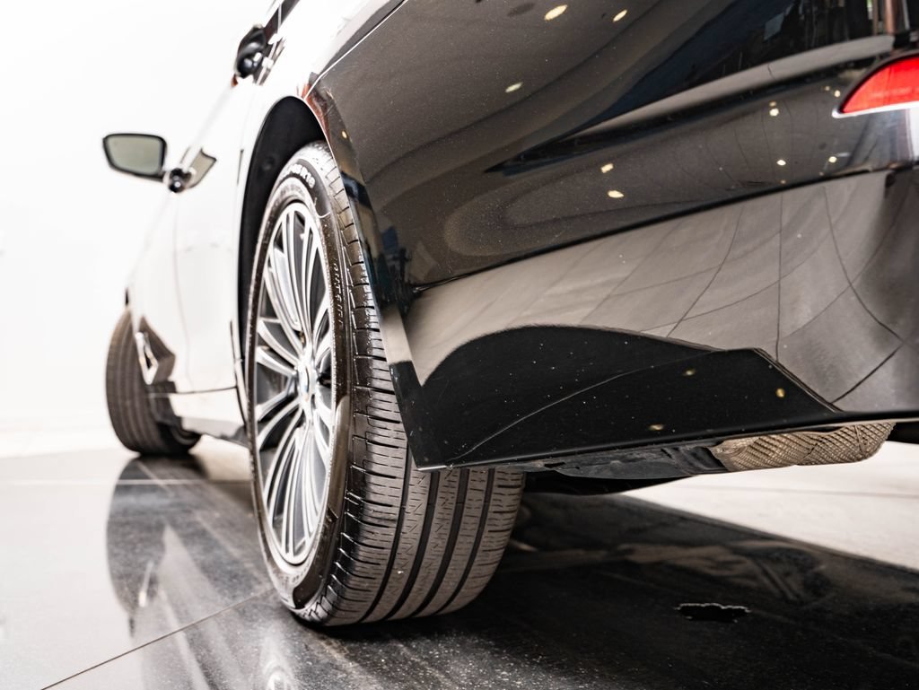 Used 2019 Black Sapphire Metallic BMW 540i image 52
