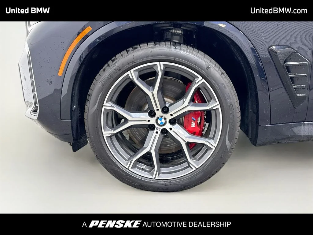 New 2026 Carbon Black Metallic BMW M60i image 2