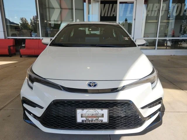 Used 2025 Beige Toyota SE image 5
