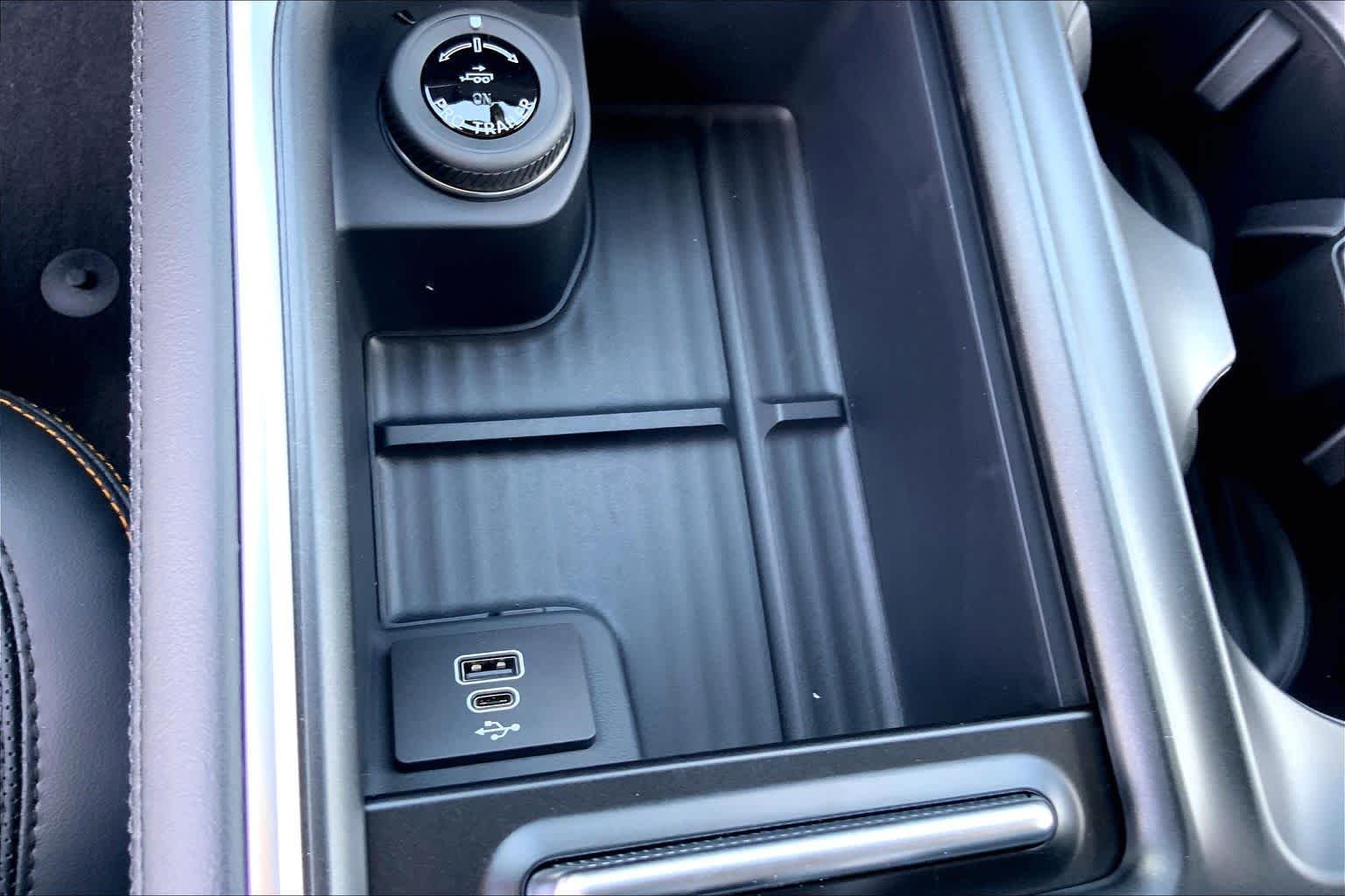 New 2026 Agate Black Metallic Ford Tremor® image 19