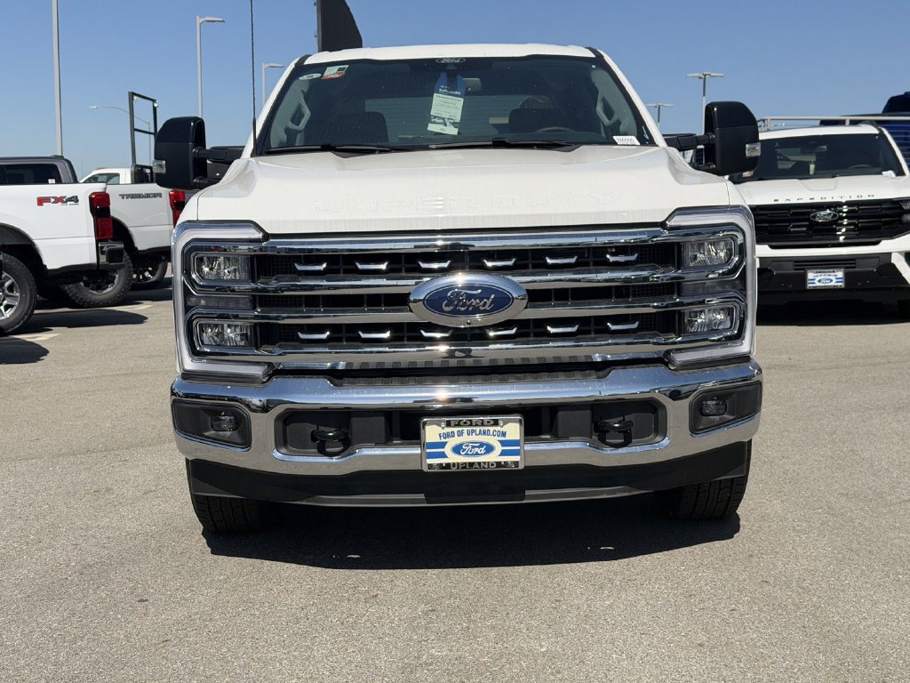 Used 2026 White Metallic Ford Lariat image 4