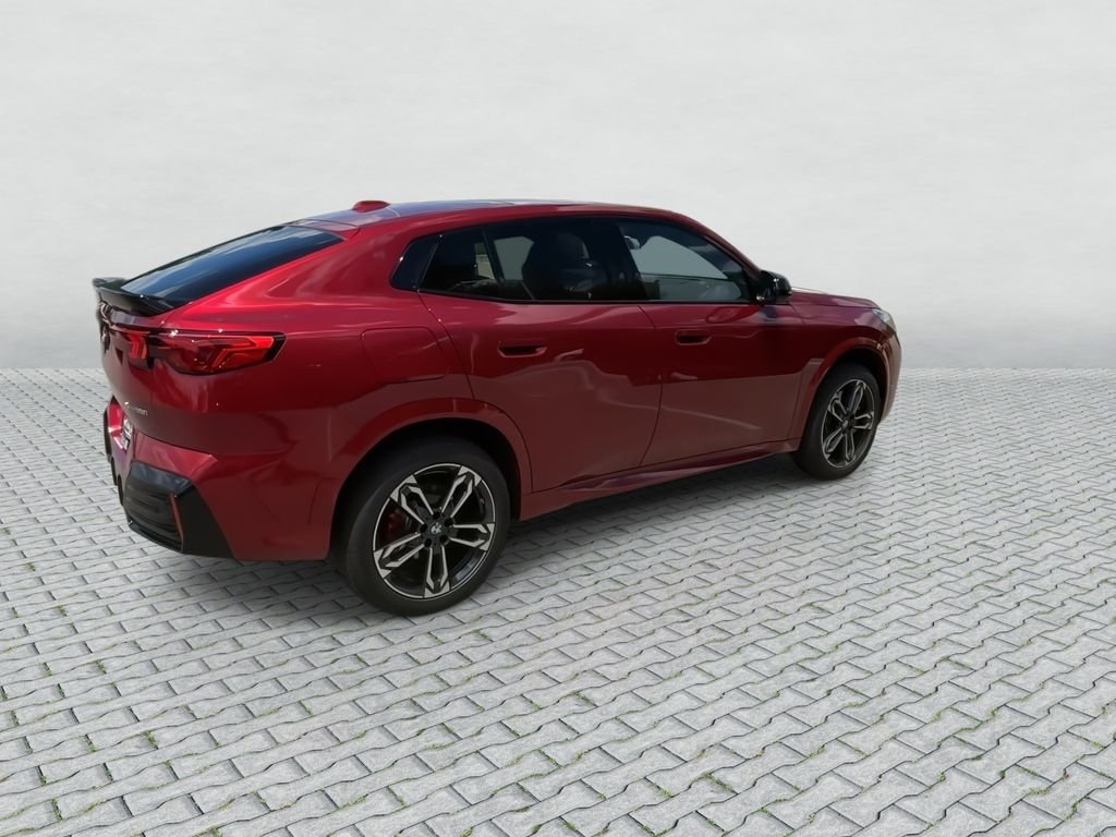 New 2026 Vegas Red Metallic BMW xDrive28i image 8