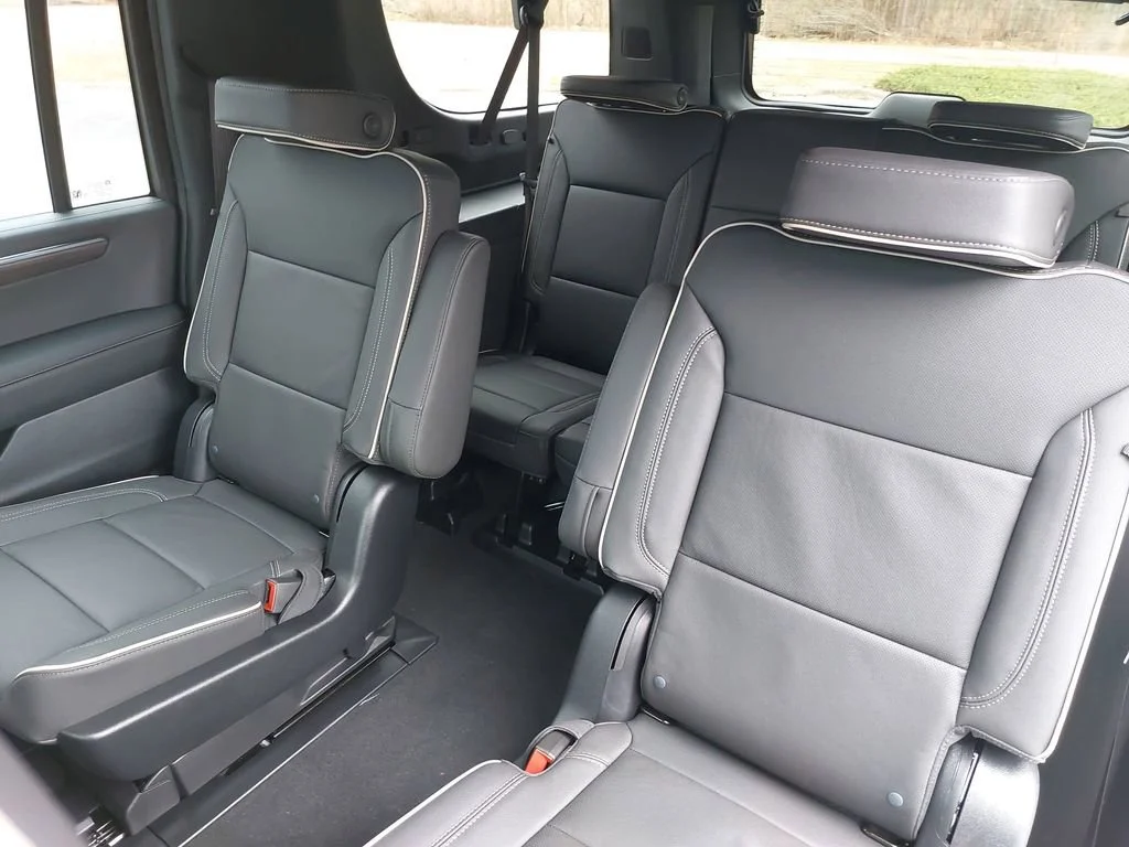 2025 Chevrolet Suburban Premier - Photo 14