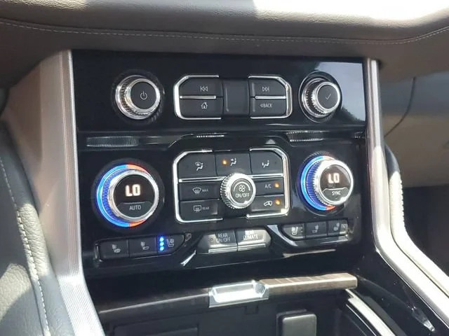 Used 2022 Hunter Metallic GMC Denali image 19