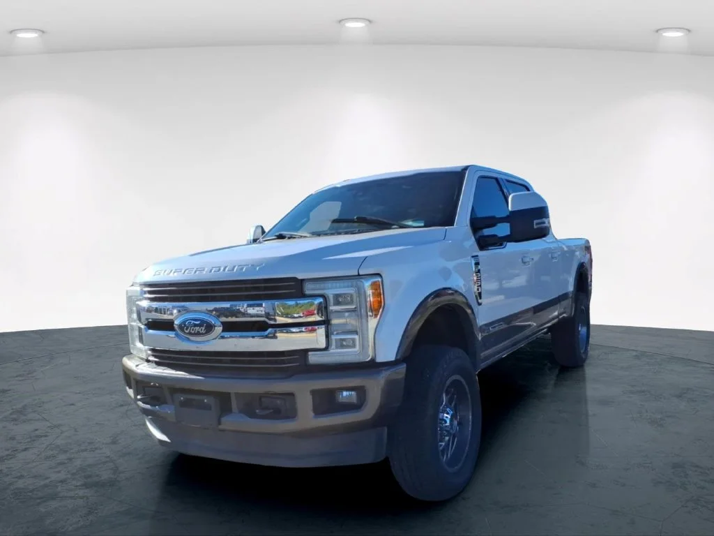Used 2017 White Ford King Ranch image 4