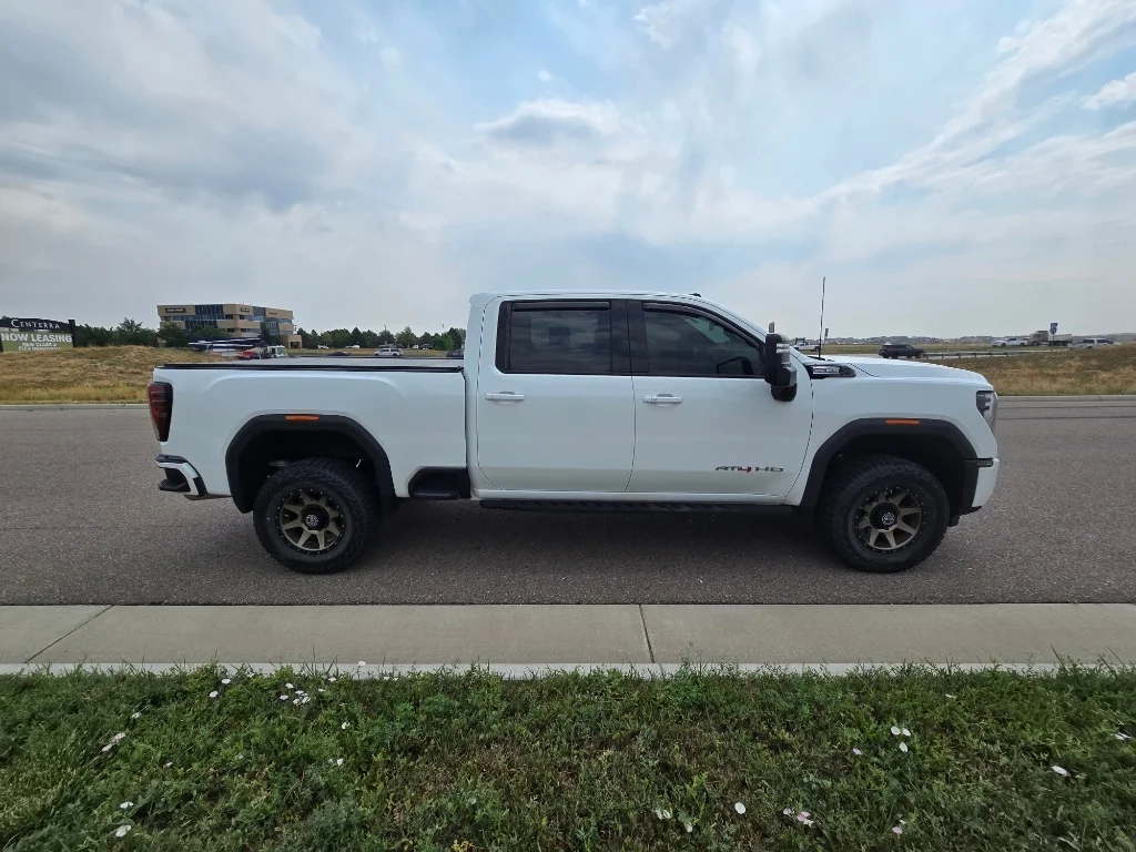 Used 2024 Summit White GMC AT4 image 6