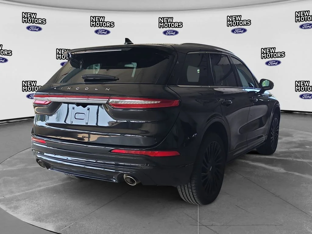 Used 2022 Black Metallic Lincoln Reserve image 5