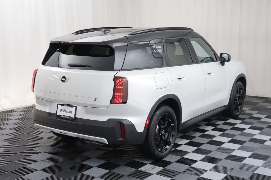 New 2026 Nanuq White Metallic MINI Oxford Edition image 19