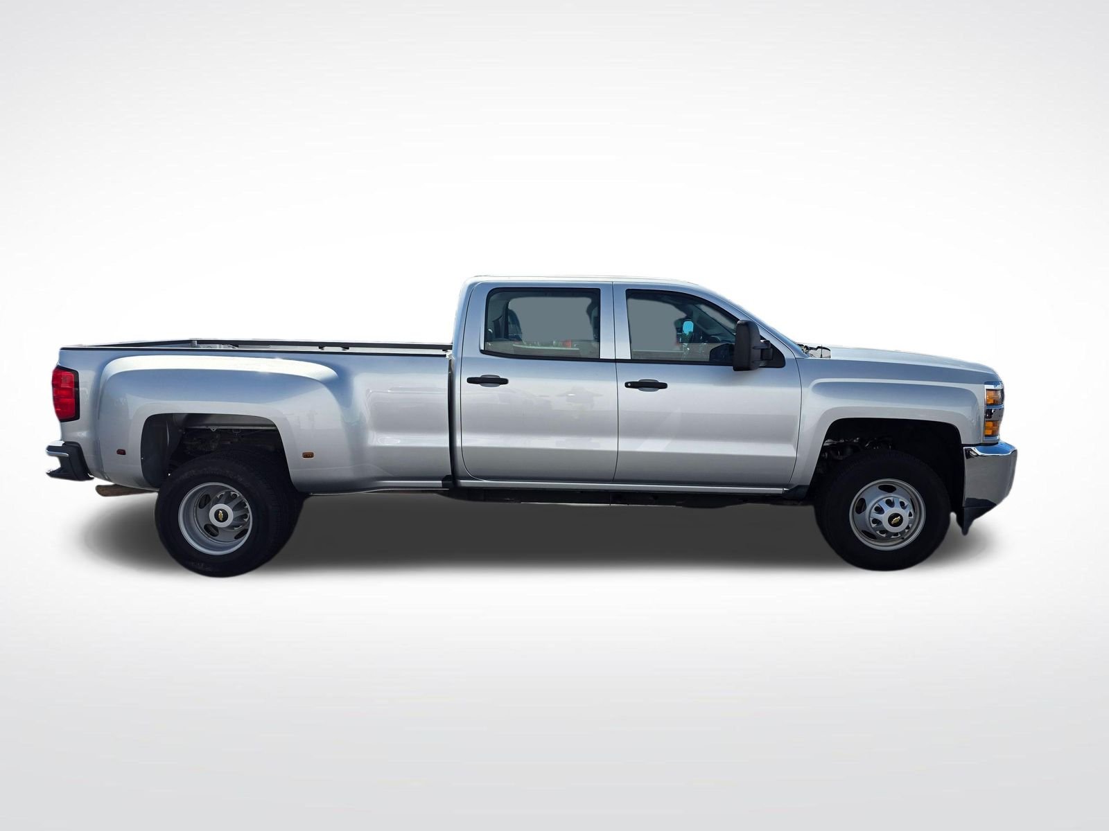 Used 2018 Silver Ice Metallic Chevrolet Work Truck image 4