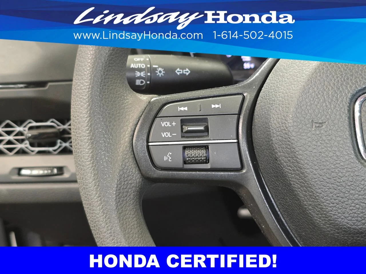 Certified Used 2023 Lunar Silver Metallic Honda LX image 16