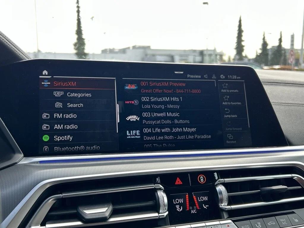 Used 2023  BMW xDrive40i xDrive40i   Low Mileage   Dilawri Certif image 24