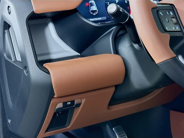 New 2026 Charente Grey Land Rover  OCTA image 10