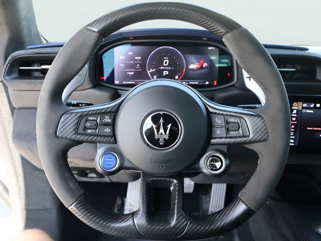 Used 2023 Nero Essenza Solid Maserati Base image 30