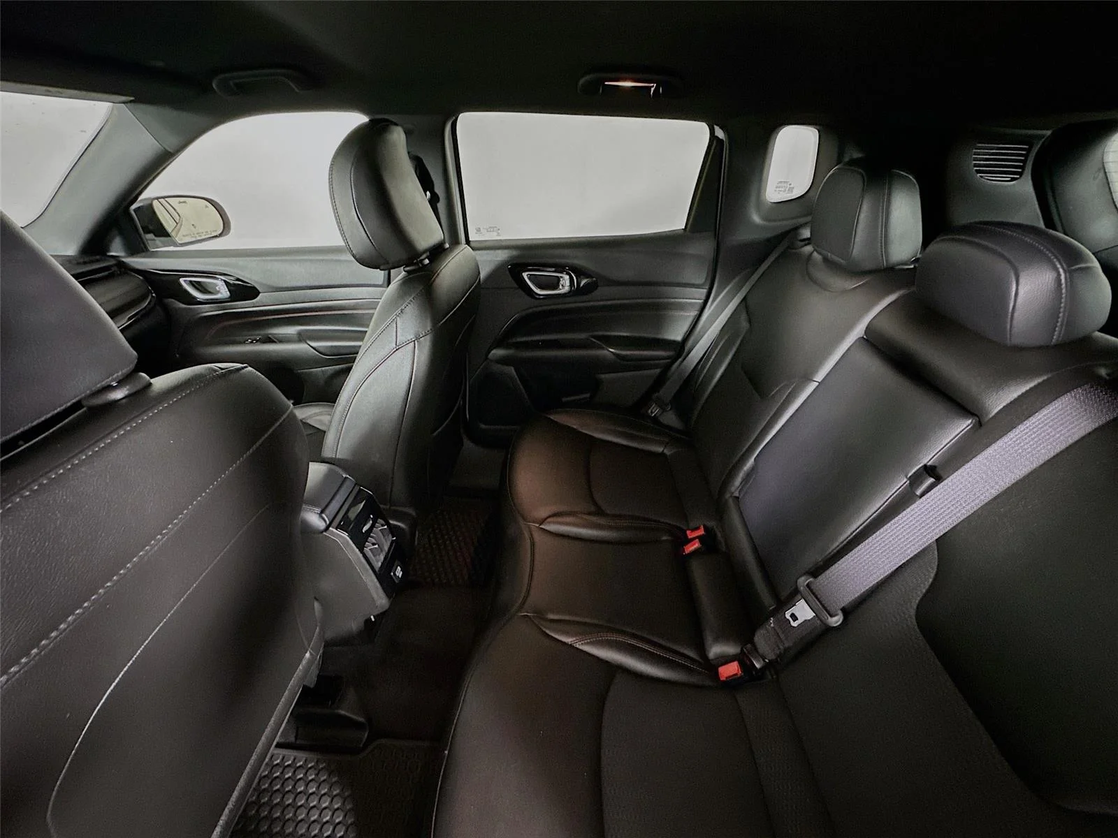 2025 Jeep Compass Trailhawk - Photo 11