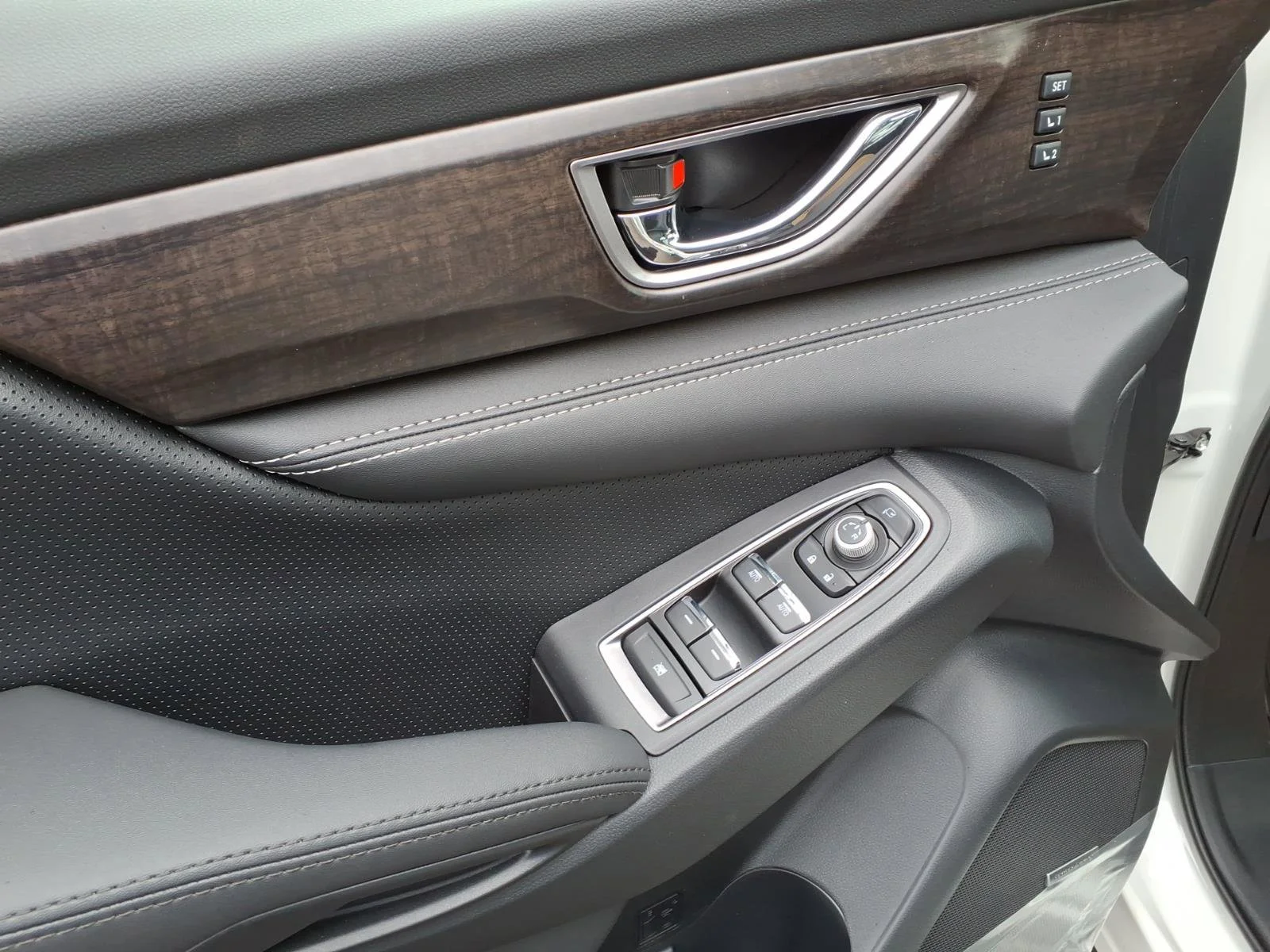 2026 Subaru Ascent Touring - Photo 7