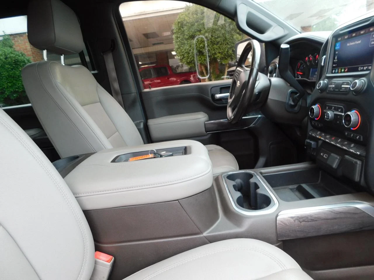 Used 2021 White Chevrolet 4WD CREW CAB 159 in LTZ image 26