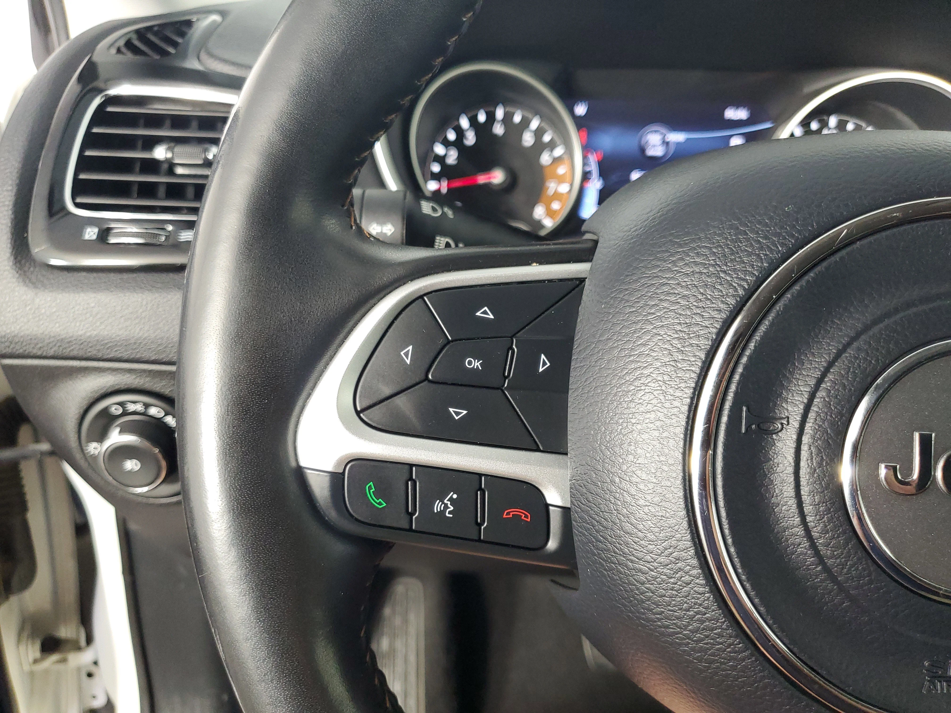 Used 2020 White Clearcoat Jeep Limited image 24