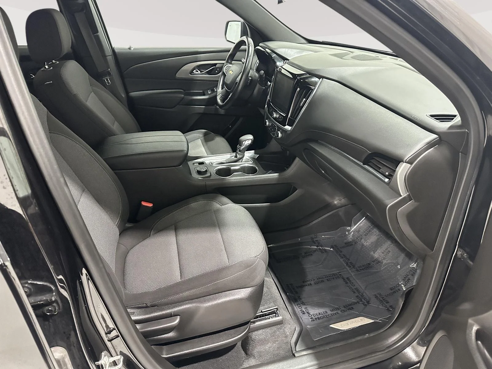 Used 2022 Mosaic Black Metallic Chevrolet LT Cloth image 24