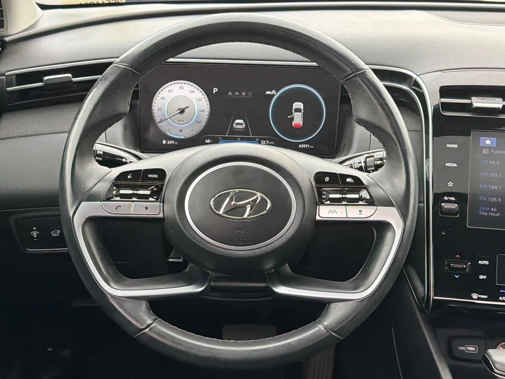 Used 2022 Black Hyundai SEL image 24