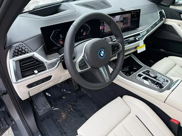 New 2026 Skyscraper Grey Metallic BMW xDrive50e image 26