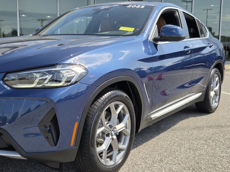Used 2025 Blue Metallic BMW XDRIVE30I SPORTS ACTIVITY COUPE image 24
