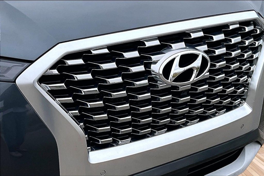 Used 2021 Gray Hyundai Limited image 28