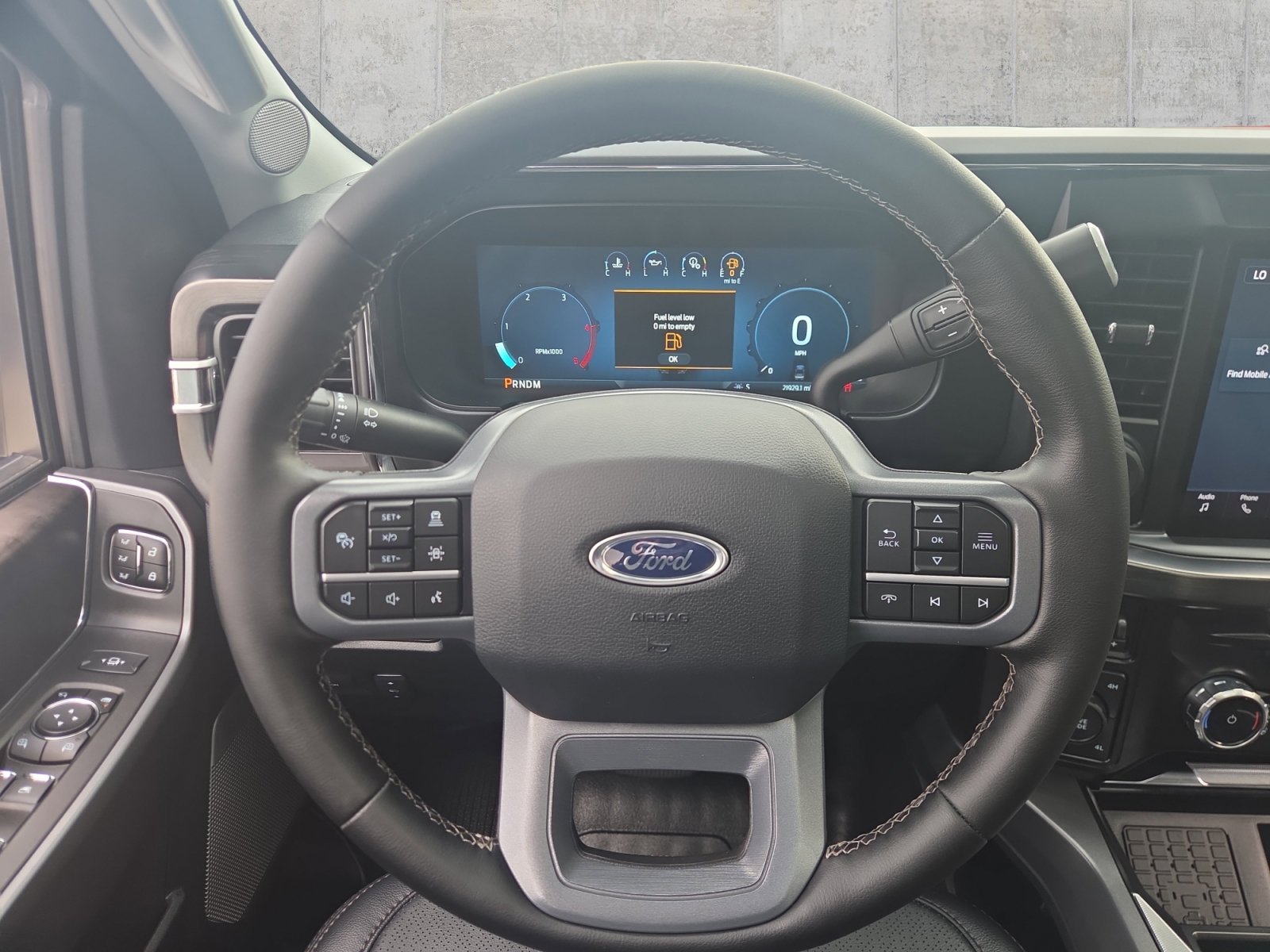 2025 Ford F-450 Super Duty Lariat - Photo 12
