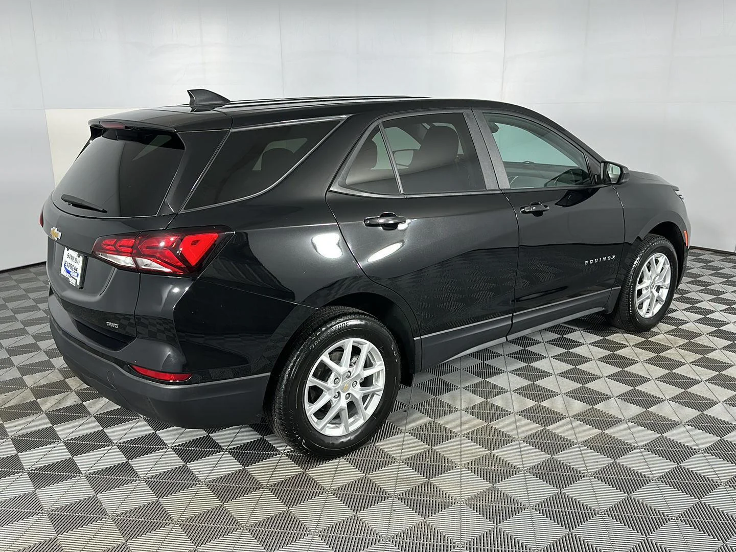 Used 2024 Mosaic Black Metallic Chevrolet  image 25