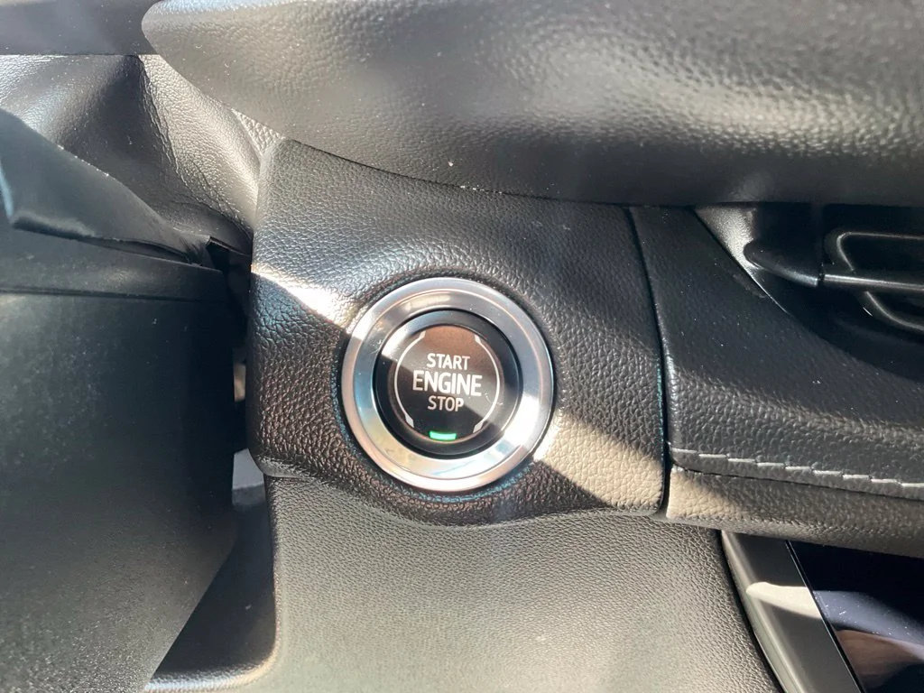 Used 2022 Red Buick Preferred image 15