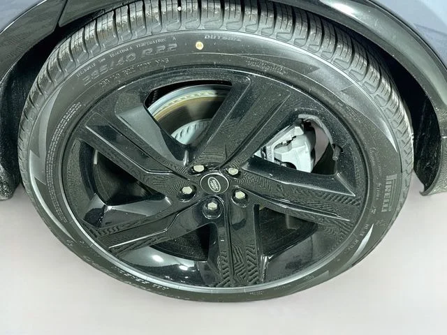New 2026 Varesine Blue Land Rover Dynamic SE image 33