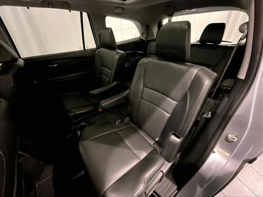 Used 2016 Silver Honda Elite image 15