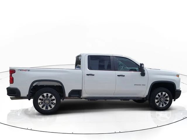 Used 2024 White Chevrolet Custom image 4