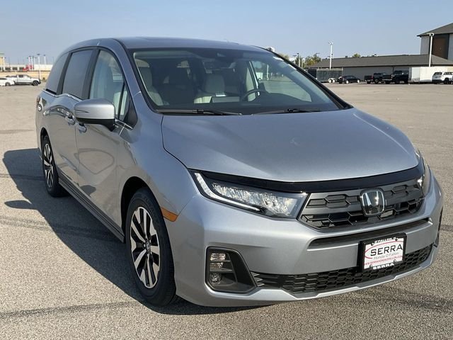 Certified Used 2026 Solar Silver Metallic Honda EX-L image 12