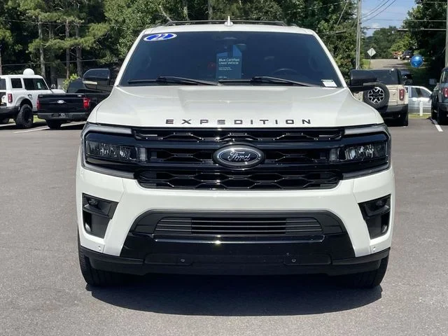 Certified Used 2022 Star White Ford Limited image 31