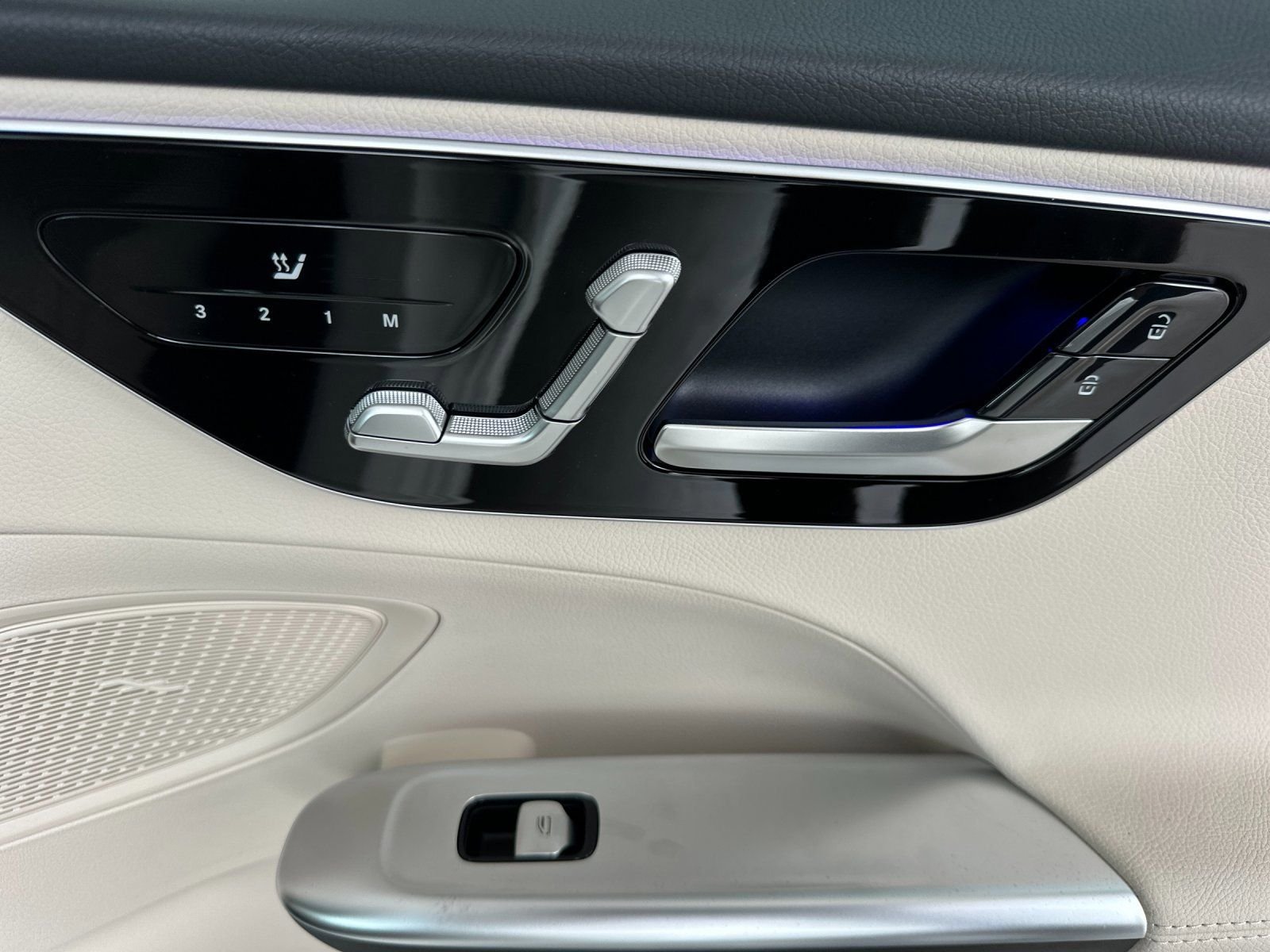 New 2026 Polar White Mercedes-Benz C 300 image 19