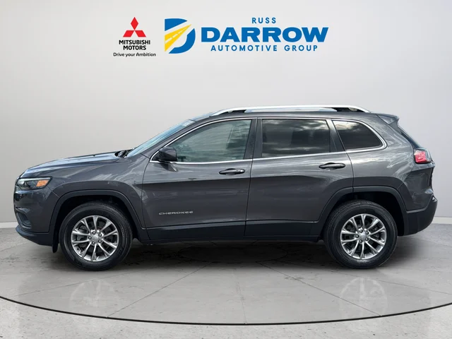 Used 2019 Gray Jeep Latitude Plus image 2
