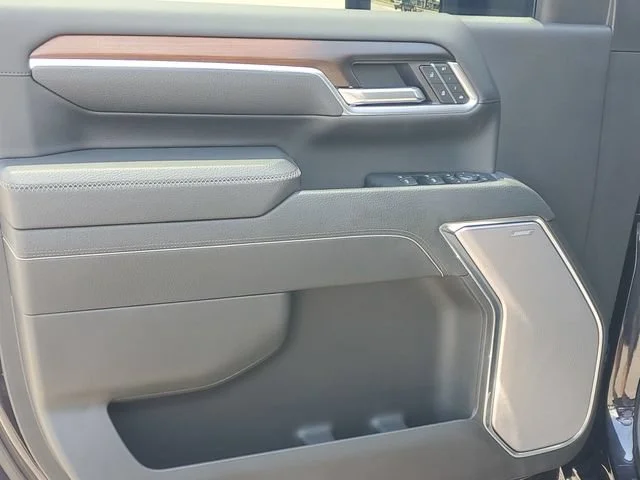 Used 2025 Titanium Rush Metallic GMC Denali image 8