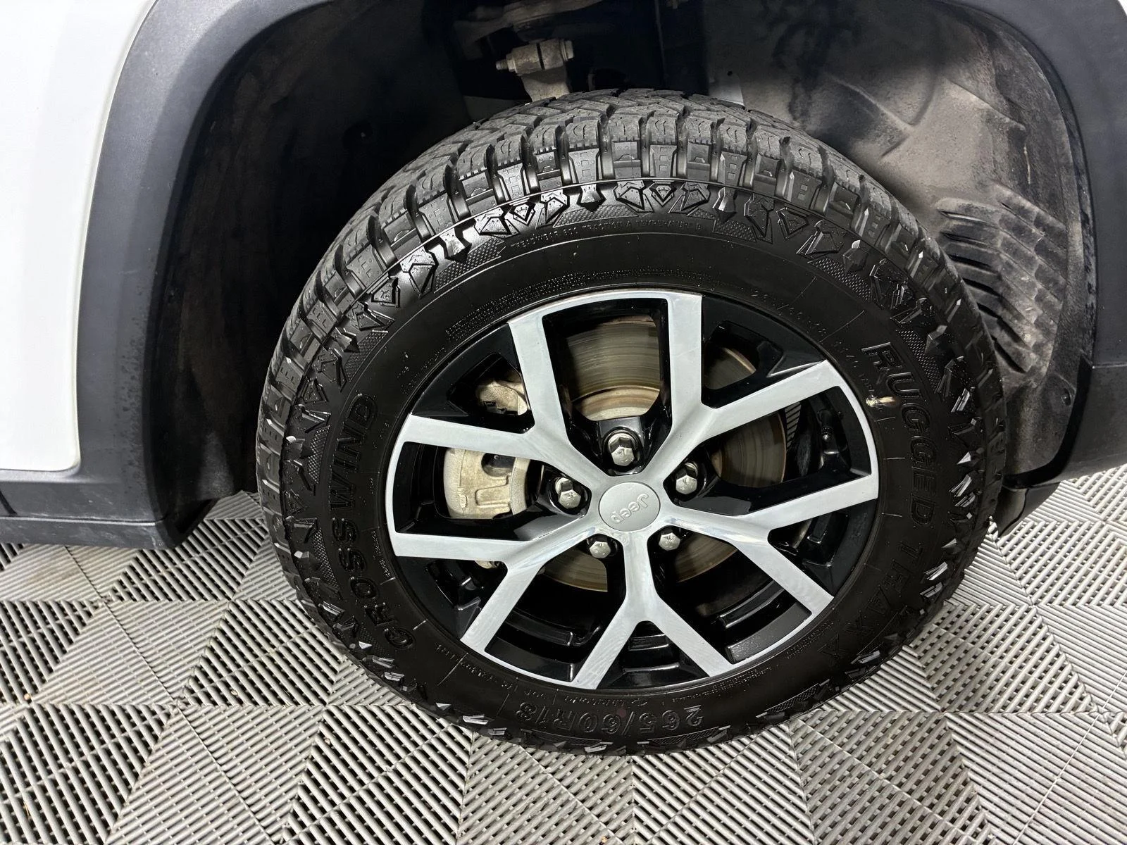 Used 2023 Bright White Clearcoat Jeep Limited image 13