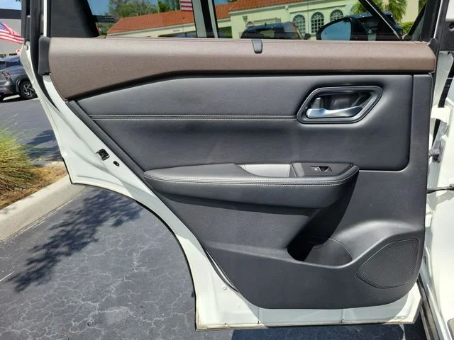 Used 2023 White Nissan SL image 12