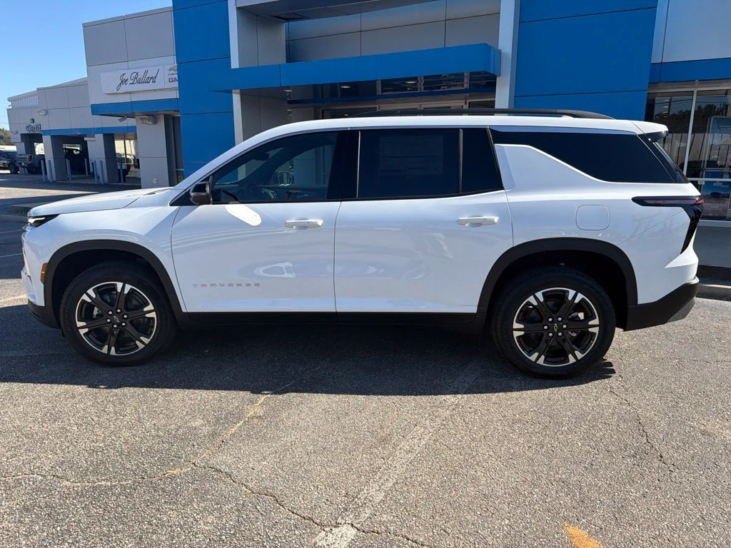 New 2027 Summit White Chevrolet LT image 22