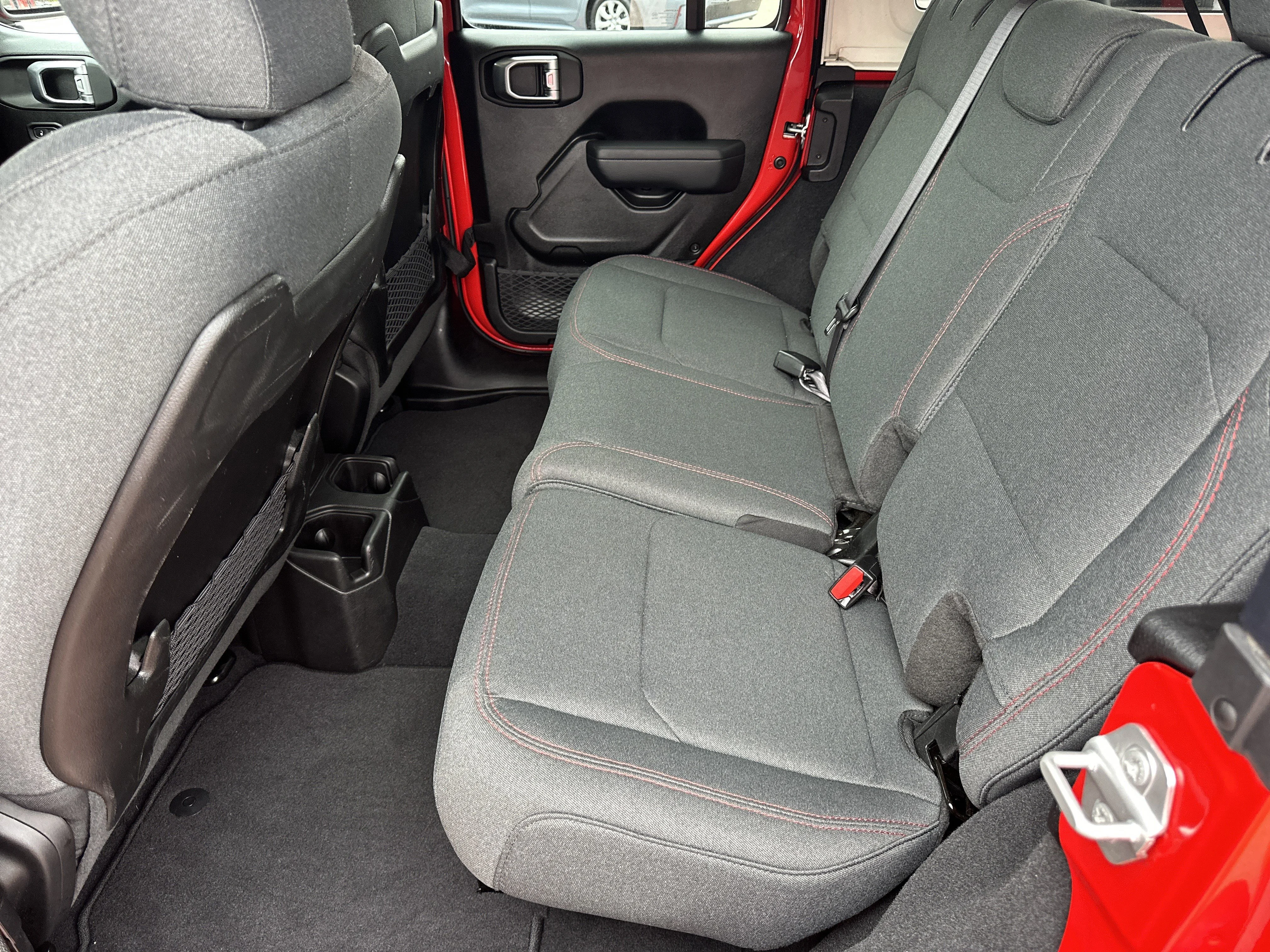 2025 Jeep Wrangler 4-Door Rubicon - Photo 20