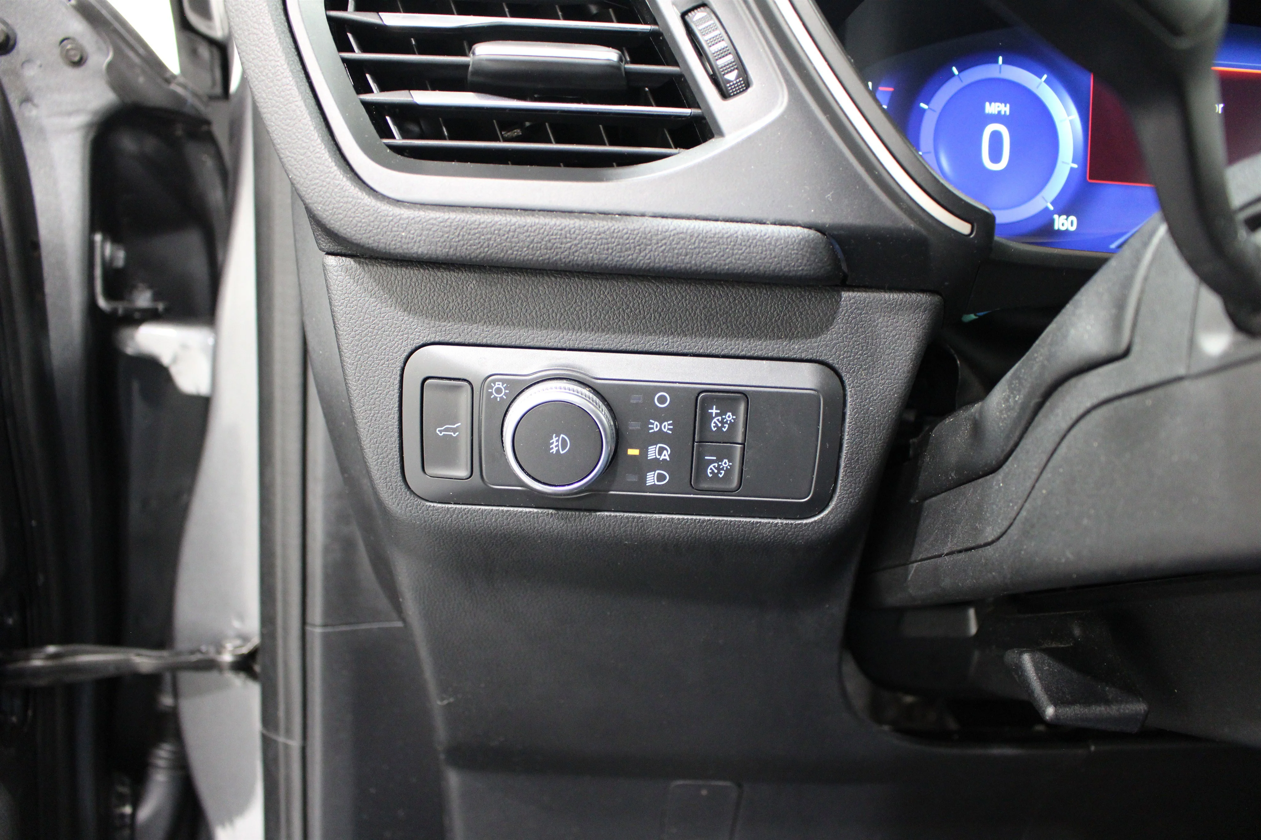 2022 Ford Escape SEL - Photo 9