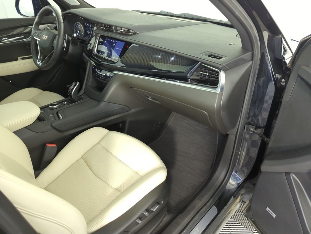 Used 2024 Black Cadillac Sport image 39