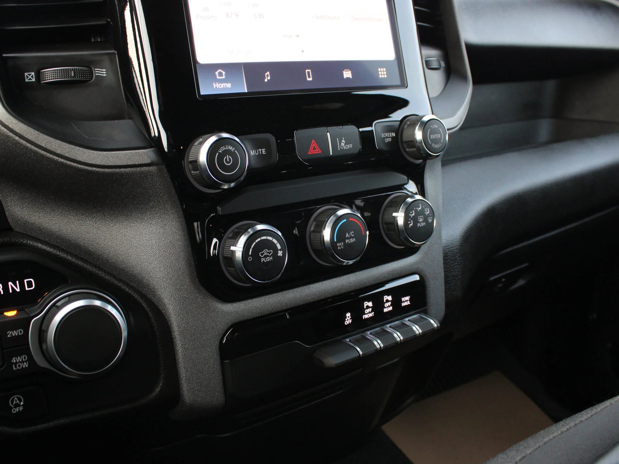 Certified Used 2025 Black RAM Tradesman * No Accidents | Heated Seats | Backup Camera | Twin-Turbo | Protection Group image 25