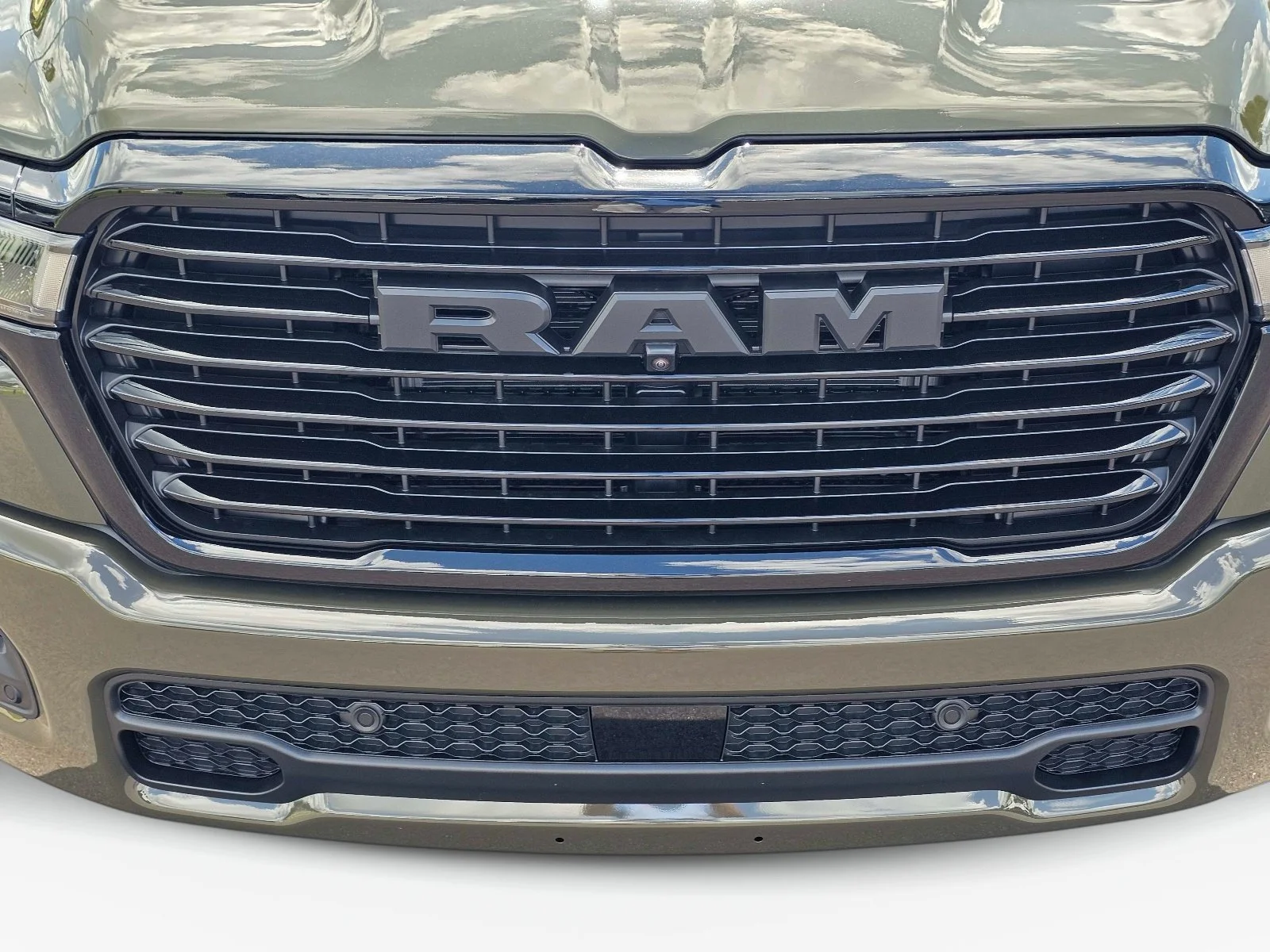 New 2027 Tank Ram Laramie image 3