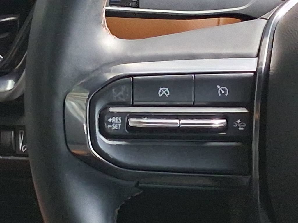 Used 2024 Sterling Metallic GMC AT4 image 11