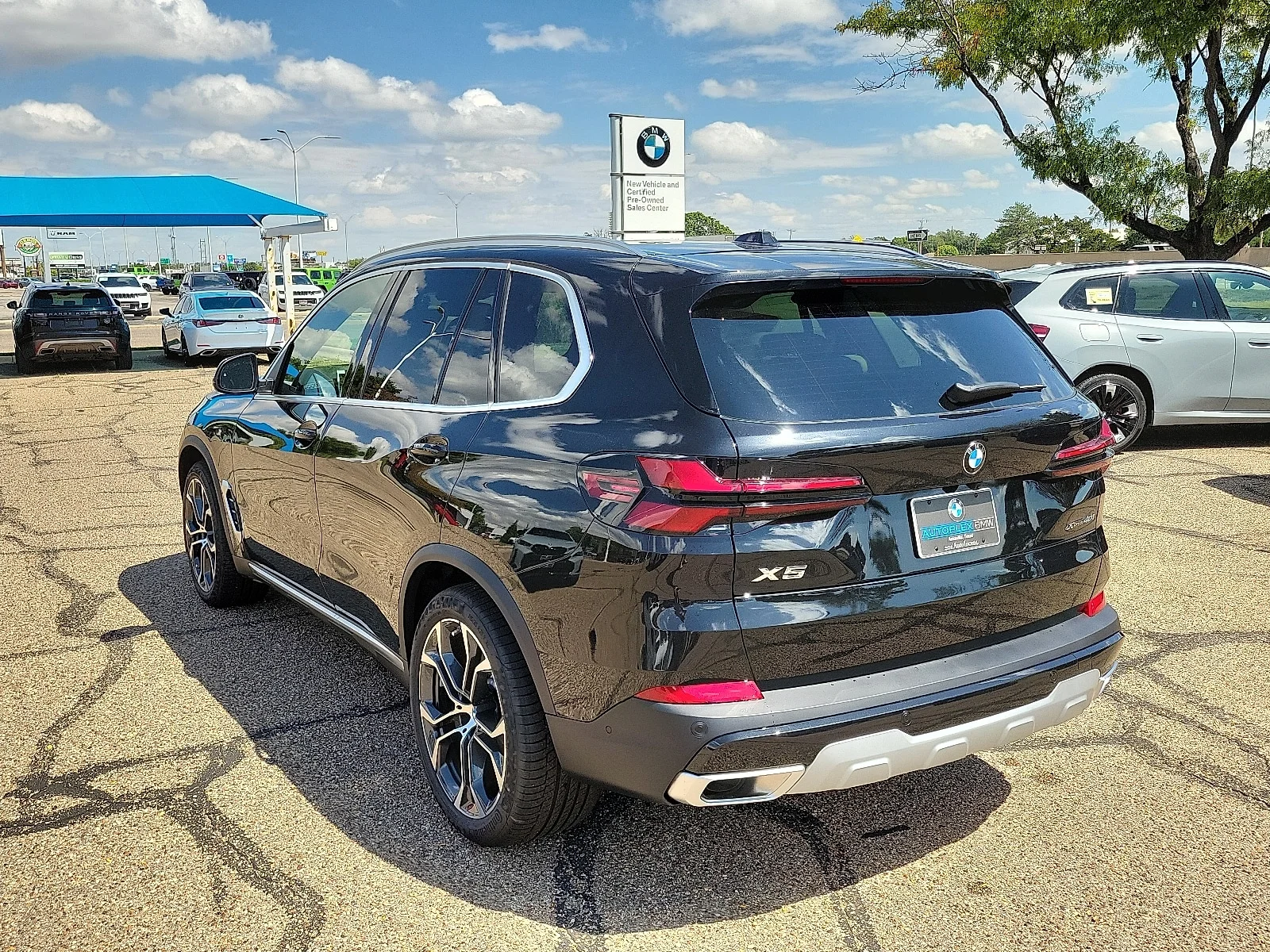 New 2026 Black Sapphire Metallic BMW xDrive40i All-Wheel Drive Sports Activity Vehicle image 3