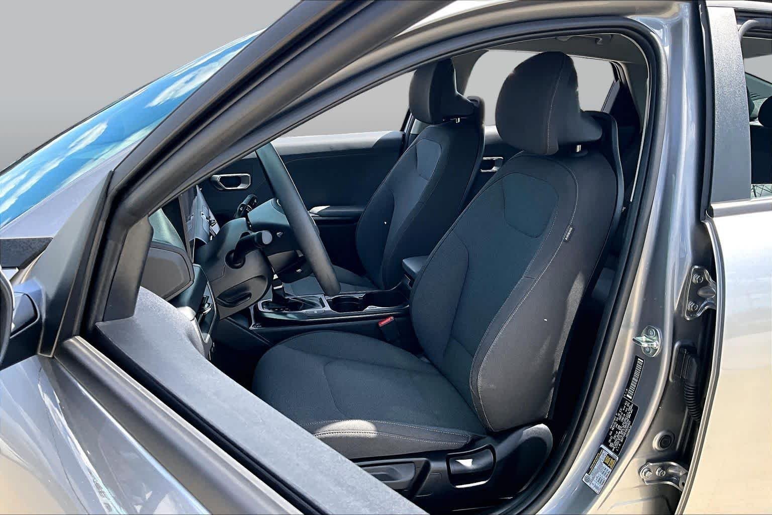 Used 2025 Steel Gray Kia LXS image 8